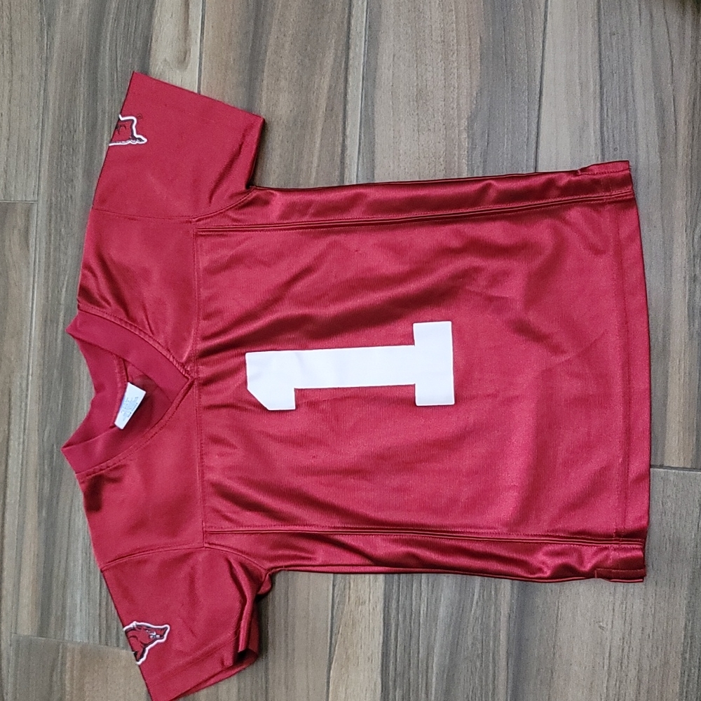 Boys size 4/5 NCAA Arkansas Razorbacks Jersey